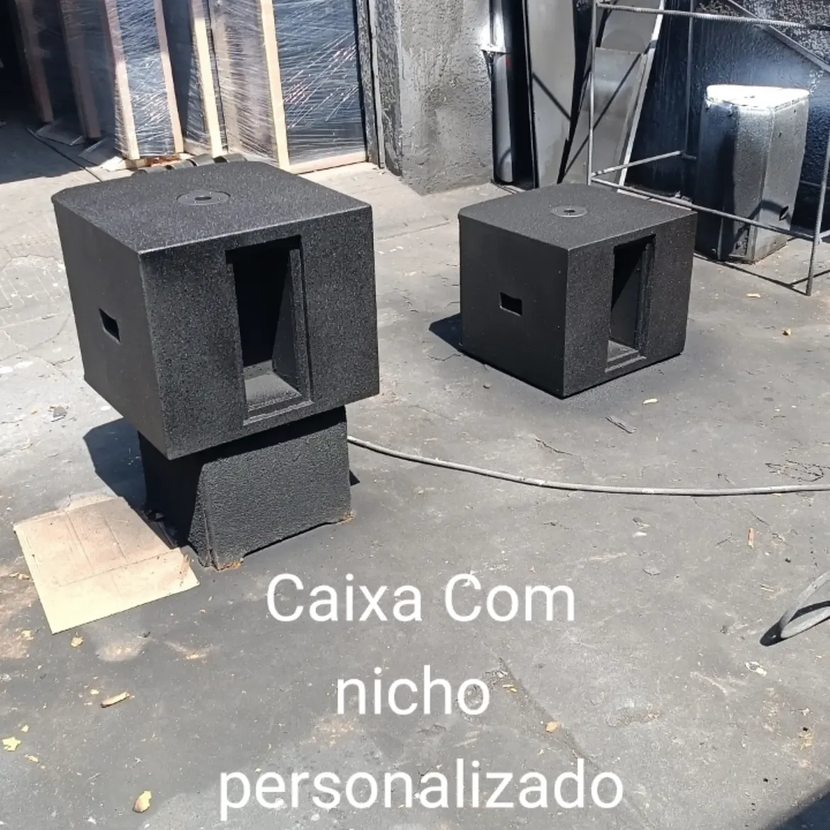 Caixa de som com nicho personalizado, corte sob medida W6W Audio Master